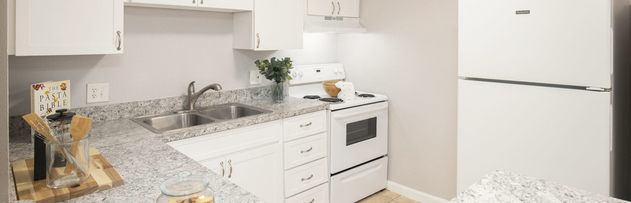 apartment unit kitchen granite
